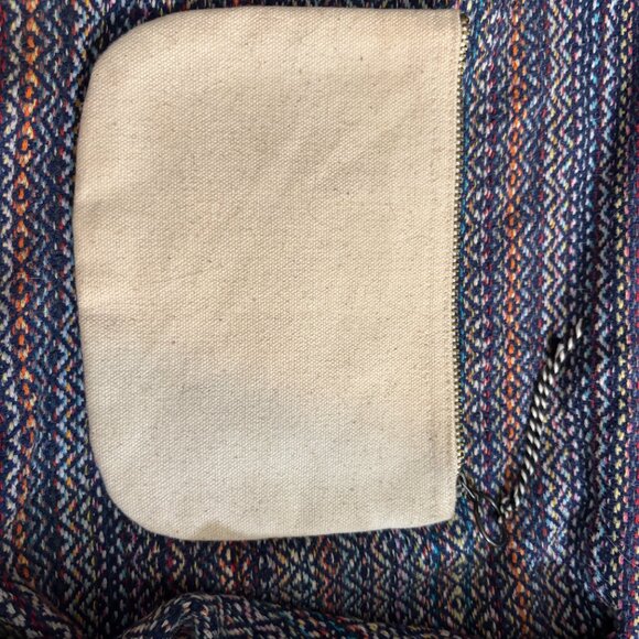 Danika Cute Bee Pouch - Picture 3 of 4